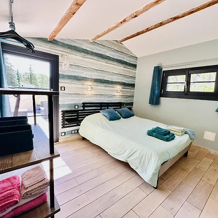 Maison En Pierre, Piscine, ヴィラ *
