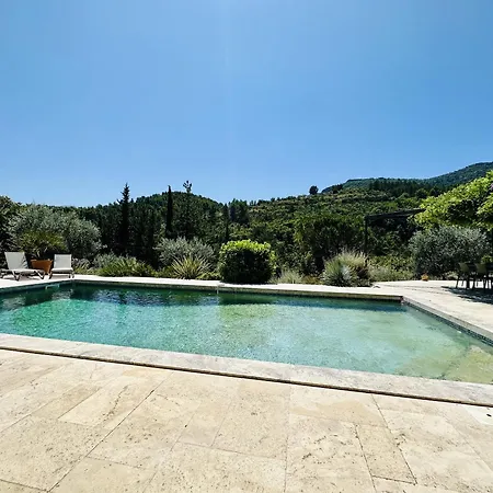 Maison En Pierre, Piscine,
