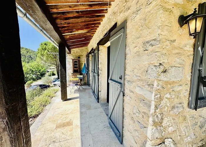 Maison En Pierre, Piscine, * بوي ليه باروني